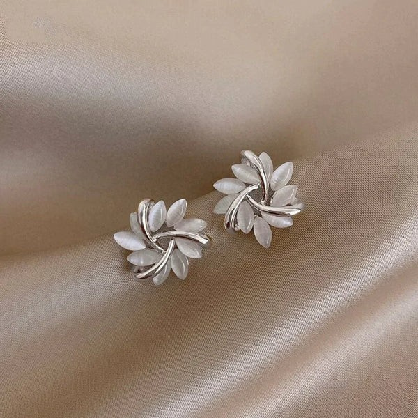 Sienna™ | Elegantes Pendientes de Botón de Círculo de Pétalos de Ópalo