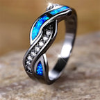 Anillo de Plata Retorcido con Incrustación