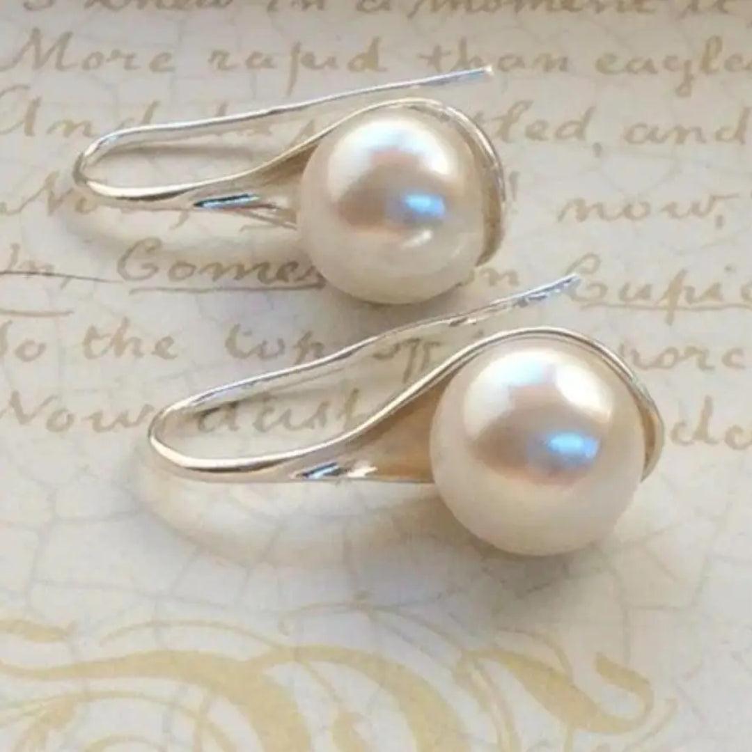 Elegantes Pendientes Colgantes con Perlas