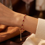 Pulsera de Cadena de Corazón de Oro y Rubí